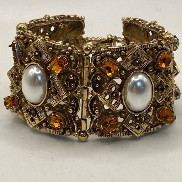 Vintage Filigree Brass Bracelet. Rhinestone Faux pearl wide high end 6”in - Picture 5 of 13